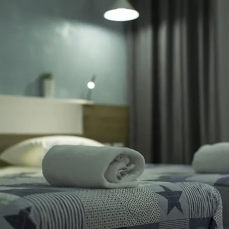 Urban בית הארחה טיראנה