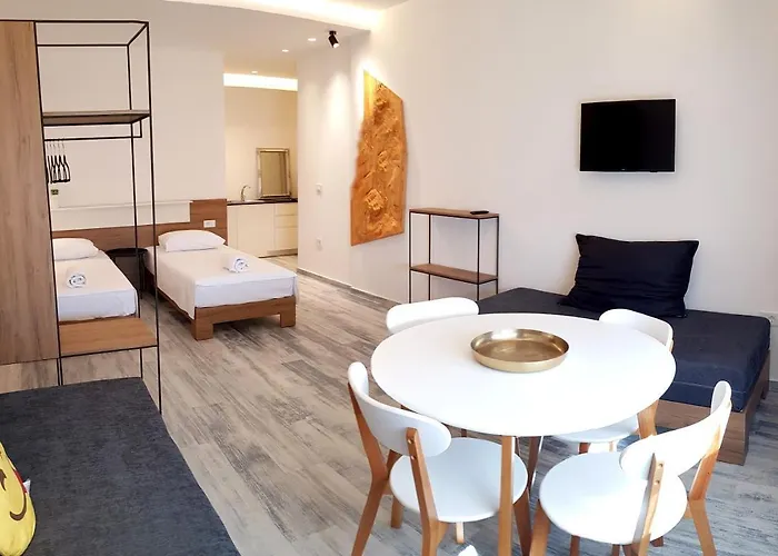 Urban 3*