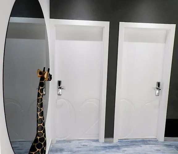 Urban بيت ضيافة تيرانا