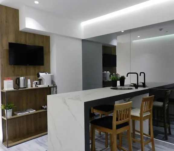 بيت ضيافة Urban تيرانا