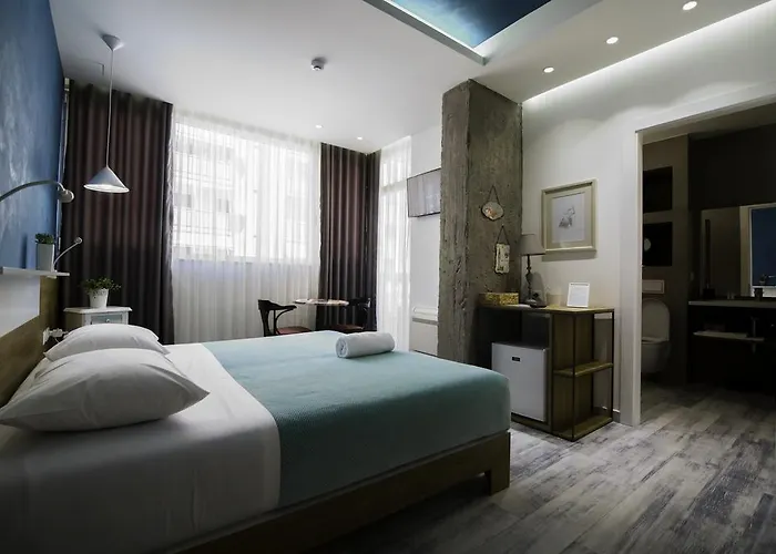 Urban 3*