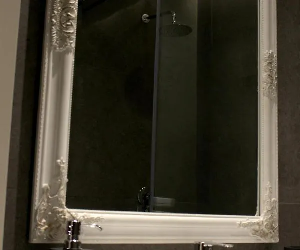 Urban بيت ضيافة تيرانا